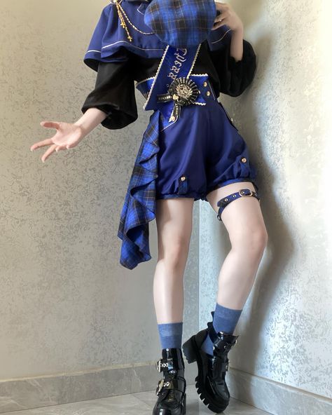 💙Ouji fashion Lolita outfit: cape and high waist shorts. 👉Search ‘FOGC-156’ on devilinspired.com #devilinspired #oujifashion #ouji #lolitacoord #lolitafashionstyle #oujilolita #militarylolita Ouji Fashion Girl, Ouji Outfit, Japanese Street Styles, Lolita Outfit, Ouji Fashion, Lolita Outfits, High Waist Shorts, Japanese Street, Japanese Street Fashion