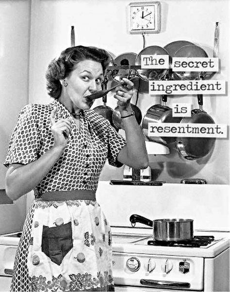 20 Hilarious Housewives Memes From The 1950's - CheezCake - Parenting | Relationships | Food | Lifestyle Funny Facial Expressions, 50s Housewife, 1950s Housewife, Vintage Housewife, Retro Housewife, Domestic Goddess, Photo Vintage, Vintage Life, Vintage Pictures