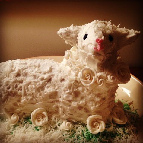 Easter Lamb Cake, using a vintage Griswold cast iron mold. Easter Lamb Cake, Easy White Cake Recipe, Yummy Easter Desserts, Lamb Cake, White Cake Recipe, Easter Lamb, Bunny Cake, Easter Traditions, Cake Gallery