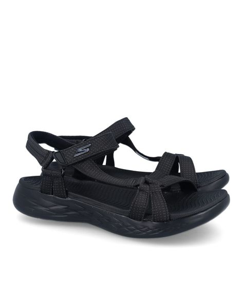 Sandalias deportivas Skechers 15316 On The Go 600 para mujer en color negro, con cierre de velcro, suela de goma de 2 cm de altura, exterior textil e interior sin forro.  Déjate seducir por los zapatos Skechers de mujer y déjate llevar por el estilo deportivo de un calzado que no te defraudará. ¿A qué esperas para hacerte con ellos? The Go, Outlet, Exterior, Sandals, Color