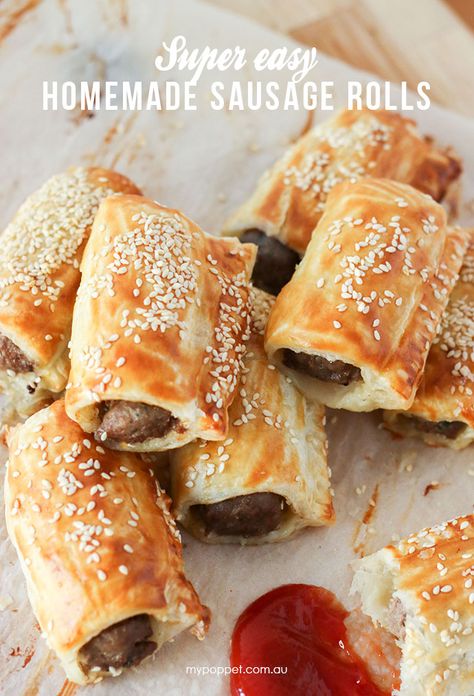 Super Easy Homemade Sausage Rolls British Recipes, Essen, French Onion Sausage Rolls, Traditional Australian Food, Party Food Easy, Vikalinka Recipes, Sausage Roll Recipe, Aussie Bbq, Homemade Sausage Rolls