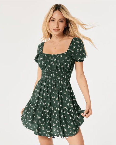 Feminine green floral print dress @ Holister Maroon Floral Dress, Green Floral Print Dress, Skort Dress, Hollister Dresses, Cotton Sundress, Lace Dress With Sleeves, Spring Fever, Green Mini Dress, Lace Blue Dress