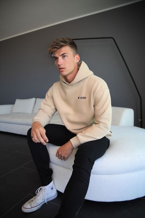 Creme Hoodie Outfit Men, Creme Hoodie Outfit, Tan Hoodie Outfit Men, Hoddies Outfits Mens, Cream Hoodie Outfit Men, Men’s Hoodie Outfit, Beige Hoodie Outfit Men, Tan Hoodie Outfit, Cream Hoodie Outfit