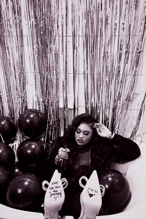 Black jumpsuit. Black blazer. Balloons. Writing on shoes. New Year Photoshoot Ideas At Home, Nye Photoshoot Ideas At Home, Content Picture Ideas, New Year Poses Picture Ideas, New Years Eve Picture Ideas, New Year Picture Ideas, New Years Eve Instagram Pictures, New Year’s Eve Photoshoot, New Year Eve Picture Ideas