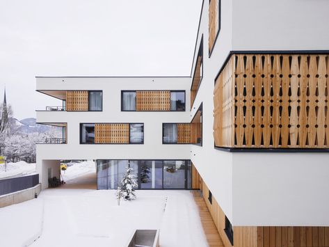 Retirement and Nursing Home Wilder Kaiser / SRAP Sedlak Rissland + Dürschinger Architekten | ArchDaily Healthcare Architecture, Bedroom Inspirations Minimalist, Wilder Kaiser, Architecture Today, Community Living, Elderly Home, Apartment Architecture, Social Housing, Nursing Home