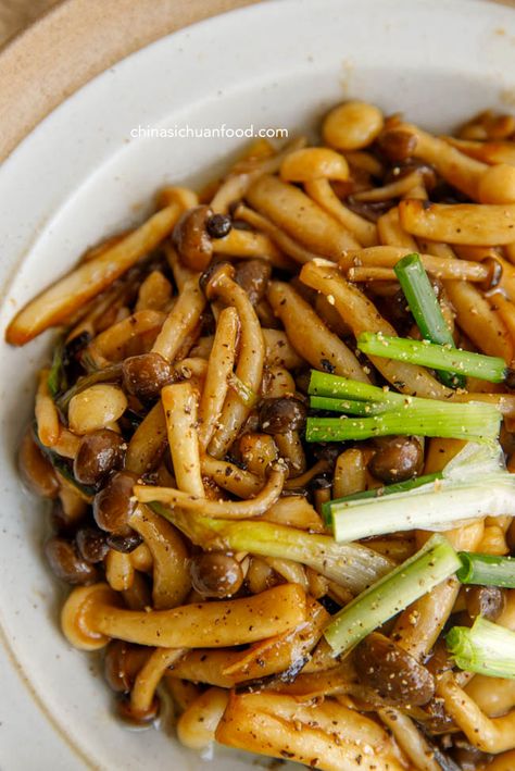 Chinese Mushrooms Recipes Stir Fry, Shitake Mushroom Recipes Stir Fry, Stir Fried Mushrooms, Stir Fry Mushroom Recipes, Beech Mushrooms Recipe, Stir Fry Mushrooms, White Beech Mushrooms Recipes, Chinese Mushrooms Recipes, Beech Mushroom Recipe