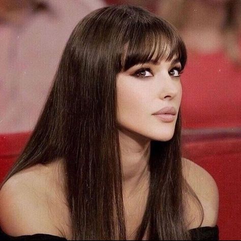 🍒 on Instagram: “Monica Bellucci y’all” Monica Bellucci Makeup, Teknik Makeup, Feminine Makeup, Makeup Cantik, Ethereal Makeup, Makijaż Smokey Eye, Dope Makeup, Dark Makeup, Glamour Makeup