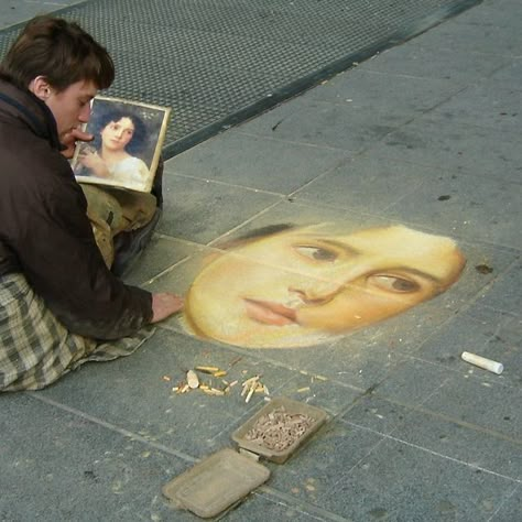 Impressive Chalk Portrait Drawn on the Streets of Paris by François Pelletier Jessica Day, Streets Of Paris, Arte Inspo, Pablo Picasso, Kate Moss, Catwoman, On The Ground, 그림 그리기, Portrait Drawing