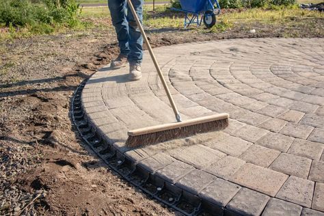 Patio Hardscape, Round Pavers, Circle Patio, Paver Fire Pit, Pavers Diy, Circular Patio, Paver Designs, Stone Patio, Deck Designs Backyard