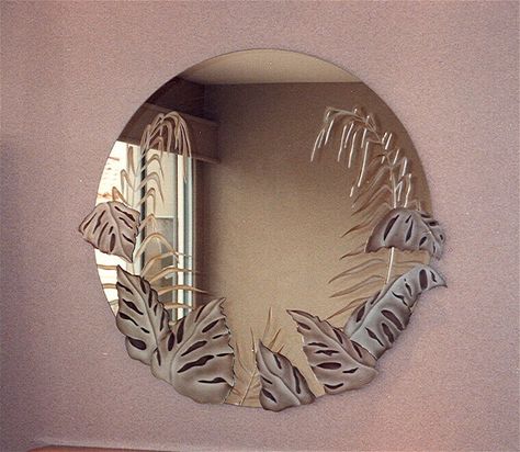 Mirror Painting Ideas, Wall Frame Design, Frosted Mirror, Funky Mirrors, Round Mirror Frame, Decorative Bathroom Mirrors, Small Bathroom Mirrors, Round Mirror Decor, Etched Mirror