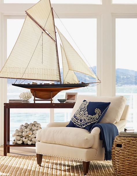 Nautical Decor Ideas: Riding The Waves With Sailboats And Surfboards! Beach Home Interiors, Deco Marine, Dream Beach Houses, Cottage By The Sea, Beach House Style, Beach House Interior, Sailing Boat, Nautical Home, Sail Boat