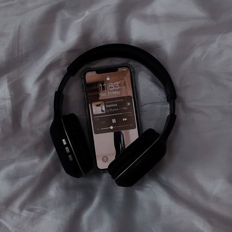 Musica Spotify, Photo Widget, Coffee Music, Iphone Wallpaper Classy, Widget For Iphone, Music Headphones, Music Artwork, Of Aesthetic, Music Aesthetic