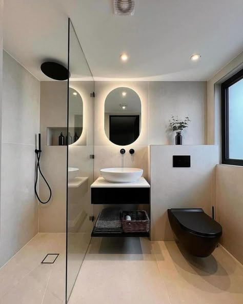 Design Interior Baie, Small Bathroom Interior, Narrow Bathroom, House Items, House Deco, Decor Baie, Room Renovation, Small Bathroom Design, Simple Bathroom