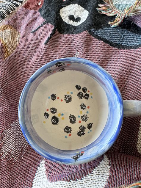 https://www.reddit.com/r/ghibli/comments/1fi69y3/i_like_to_paint_ghibli_mugs_pt2/ Soot Sprite Pottery Painting, Studio Ghibli Ceramic Art, Pottery Painting Studio Ghibli, Ghibli Ceramics, My Neighbor Totoro Pottery Painting, Studio Ghibli Pottery, Studio Ghibli Inspired Ceramics, Studio Ghibli Mug, Ghibli Mug