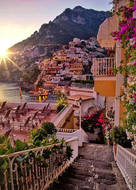 Italy Summer, Positano Italy, Pretty Landscapes, Italy Aesthetic, Dream Travel Destinations, Destination Voyage, Heart Eyes, Beautiful Places To Travel, Travel Goals