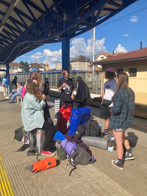 train station, summer Train Trip With Friends, Train With Friends, Inter Railing, French Trip, Girls Roadtrip, Trip With Friends, Girl Train, Midwest Emo, Packing For Europe