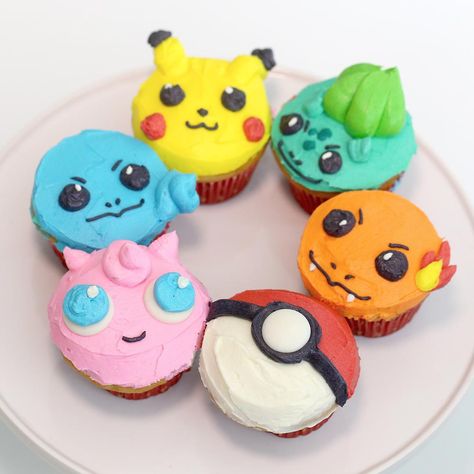 Cupcakes Pokemon, Cutest Pokemon, Guzma Pokemon, Pokemon Party Decorations, Pokemon Movie, Pokemon Cupcakes, Pokemon Themed Party, Pokemon World, Pokemon Birthday Cake