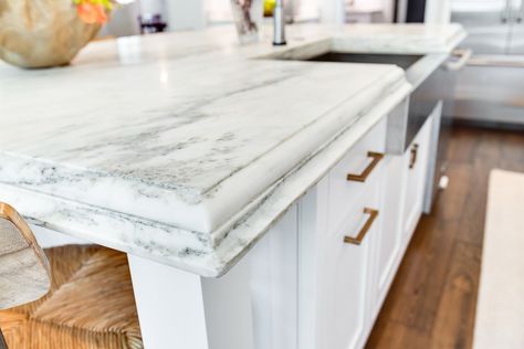 Italian marble and Danby marble from Vermont are quite different in look and durability. So, which is best for kitchen countertops and bathroom vanities? Vermont Danby Marble Countertops, Danby Marble Countertops, Danby Marble, New Kitchen Inspiration, Marble Countertops Bathroom, Marble Kitchen Counters, Kitchen Countertop Ideas, Top Kitchen Trends, Marble Kitchen Island