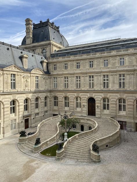 Posh Boarding School Aesthetic, Boarding School Building Aesthetic, Old Academy Building, Private School Exterior Aesthetic, Royal School Building, French Buildings Aesthetic, Old Money School Building, French Castle Exterior, Fancy School Exterior