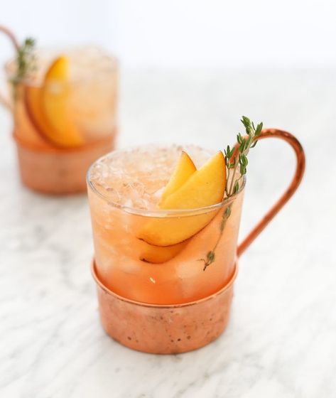 We’ve got all the thyme in the world this weekend, @womenandwhiskies! Just enough for multiple Peach Thyme Whiskey Smashes!  #happyhour #cocktails #cocktail#drinks#drink #thirsty #mixology#cocktails #whiskeysmash #peach #thyme #peachcocktail #summer #entertaining Whisky Cocktail Recipes, Apple Pie Cocktail, Whiskey Smash, Whisky Cocktail, Peach Drinks, Whisky Cocktails, Strawberry Mojito, Sweet Cocktails, Vanilla Vodka