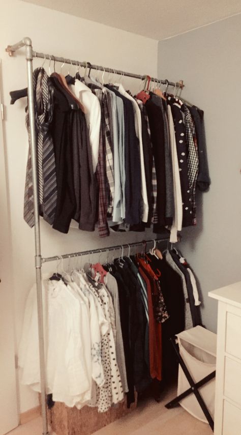 Simple DIY - cheap and minimalistic solution if you don't have much space for a big closet. It will cost about 50€. Cheap Wardrobes, Diy Walk In Closet, Cheap Closet, Flat Furniture, Big Closet, Apartment Hacks, Portable Wardrobe, Big Closets, Open Closet