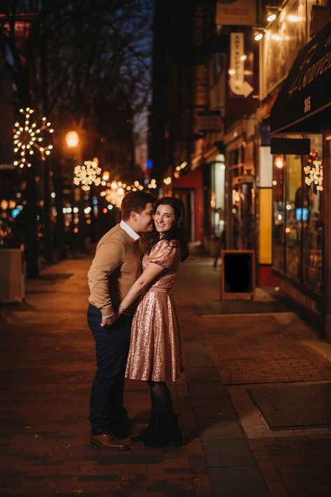 Night Proposal Photography, Night Time Family Photoshoot, Christmas Light Engagement Photos, Engagement Photos Nighttime, Downtown Winter Engagement Photos, New Years Engagement Photos, Engagement Photos At Night, Christmas Lights Engagement Photos, Downtown Christmas Photo Shoot