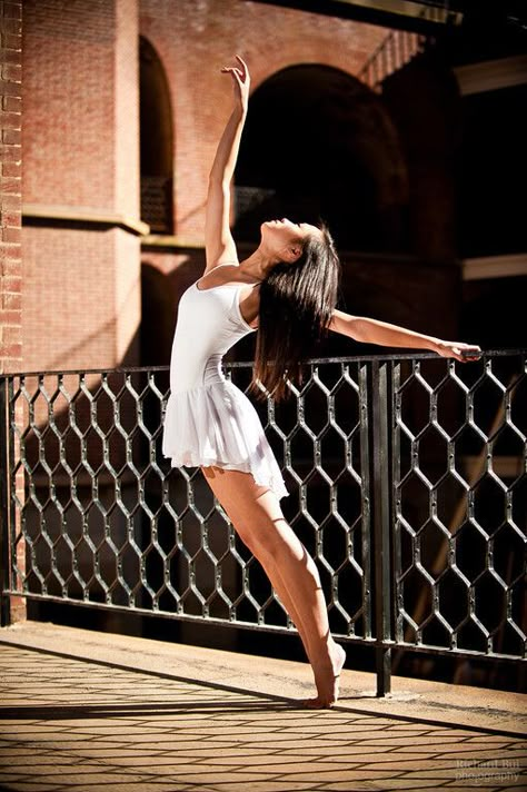 Dancer Photo, Dance Photo Shoot, Dance Picture Poses, Dancer Photography, Ballet Pictures, Dance Photography Poses, Ballet Poses, Ballet Photos, Ballet Photography