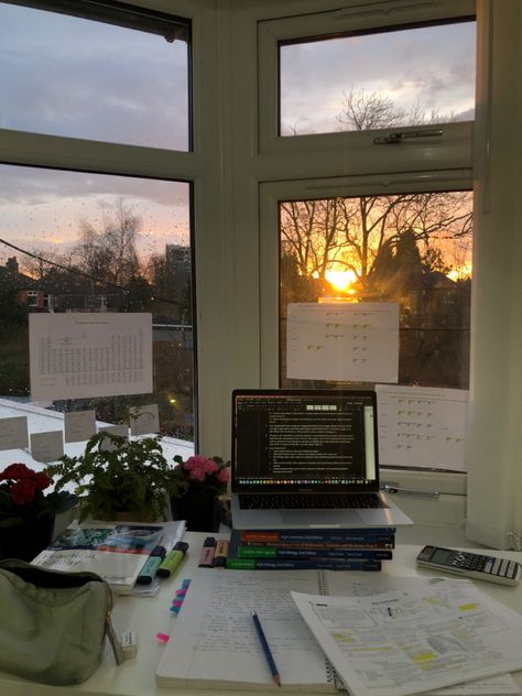 #sunset #studying #aesthetic #motivation #study Studying All Day Aesthetic, Sunset Study Aesthetic, Morning Studying Aesthetic, Acing Exams Aesthetic, Rainy Day Study Aesthetic, Calm Study Aesthetic, Summer Studying Aesthetic, Study Aesthetic Landscape, Spring Study Aesthetic