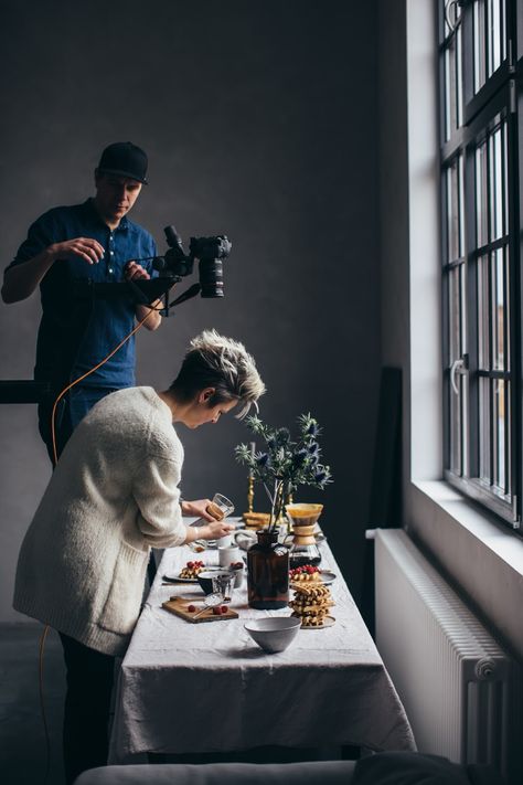 our food stories: Behind the scenes for AEG Behind The Scenes Food Photography, Food Photography Behind The Scenes, Bookshop Design, Behind The Scenes Photoshoot, Office Styling, Food Photography Studio, Food Photography Lighting, Photo Fix, Photography Office