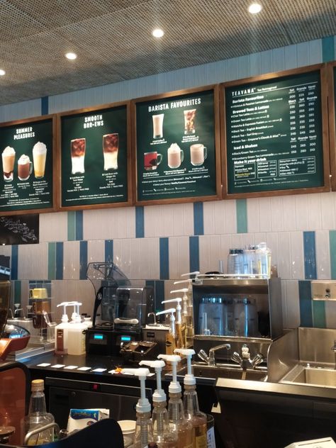 Coffee Bar Starbucks, Starbucks Coffee Menu Board, Menu Board Design Cafe Display, Coffee Shop Menu Board Ideas, Papan Menu Cafe, Starbucks Menu Design, Starbucks Cafe Interior, Starbucks Menu Board, Starbucks Interior Design