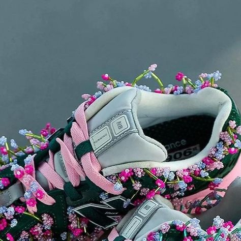 1of1 Custom Clothing Upcycling on Instagram: "Spring is here 🌸 

Would you wear these? Let us know 🔥
Custom New Balance 1906R hand beaded by @agatapanucci 

#sneakerdesign #footweardesign #sneaker #beading #springfashion" Upcycle Shoes, Clothes Dye, Crazy Sneakers, Sneakers Illustration, New Balance 1906r, Diy Clothes Life Hacks, Lovely Clothes, Spring Is Here, In Full Bloom