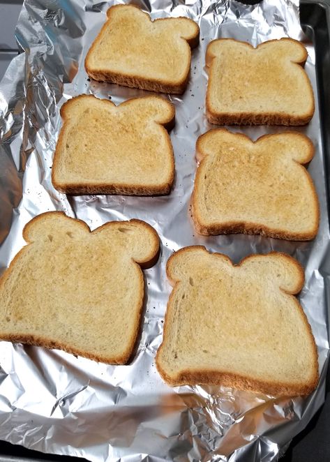 How To Toast Bread In Oven? Perfect Oven Toasted Plain Bread Easily Make Toast In The Oven, Toast In Oven How To Make, Making Toast In The Oven, Toast Oven Recipes, Toasted Buns In Oven, Recipes To Use Up Extra Bread, Toasted Bread In Oven, How To Make Toast In The Oven, Butter Toast Bread