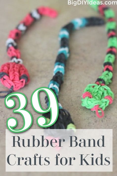 Today we are talking about rubber bands! They are simple, right? But you can do so many things with them! You can use the strength and width of a large rubber band to build something fun and interactive or the small and colorful loom bands to make jewelry, charms, and other small items to play with. These are great craft activities for summer camps, sleepovers, or a rainy afternoon! Which will you choose?! Rubber Band Jewelry, Crafts With Rubber Bands, Loom Band Crafts, Loom Bands Easy Step By Step, Rainbow Loom Projects, Rubber Band Bracelets Ideas, Loom Band Charms Tutorial, Rubber Band Bracelet Ideas, Loom Band Ideas