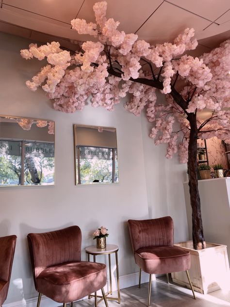 Cherry Blossom Tree Restaurant, Fake Cherry Blossom Tree Home Decor, Cherry Blossom Salon Decor, Sakura Bedroom Aesthetic, Japanese Salon Interior, Japanese Tea Shop Aesthetic, Cherry Blossom Tree Room Decor, Cherry Blossom Plant Indoor, Sakura Tree Decoration