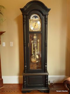 black gold grandfather clock Chalk Paint Grandfather Clock, Black Grandfather Clock, Paint Grandfather Clock, Painted Grandfather Clock Ideas, Grandfather Clock Makeover, Repurposed Grandfather Clock, Clock Makeover, Clock Project, Grandmother Clock