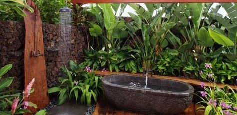 Outside Showers, Outdoor Bathtub, Outdoor Bathroom Design, Shower Area, Outdoor Tub, Outdoor Baths, Rustic Shower, Shower Style, Garden Shower