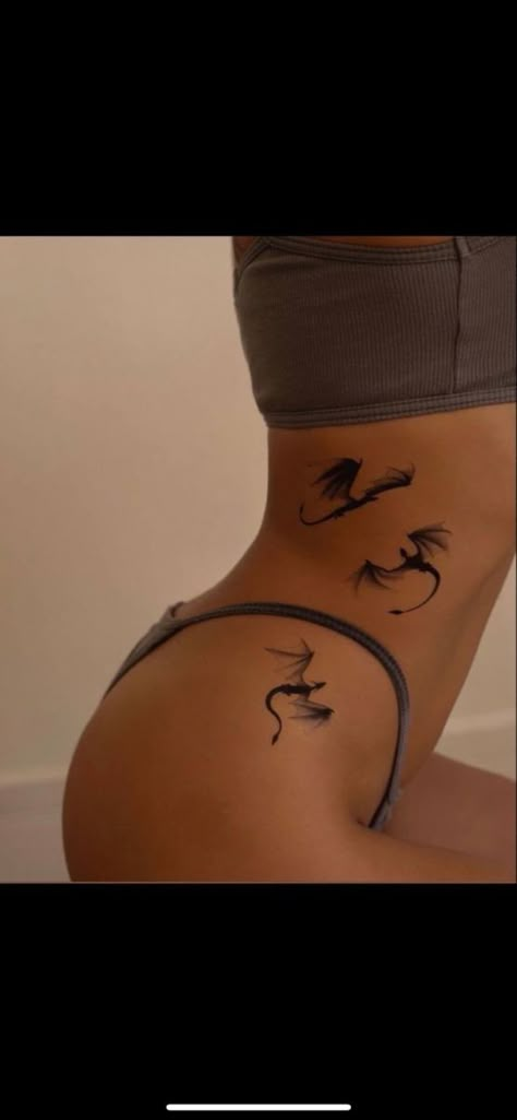 Hot Back Tattoos For Women Spine, Skeletal Wings Back Tattoo, Womans Ribs Tattoo, Spine Tattoos For Women Grunge, Full Back Wings Tattoo For Women, Back Women Tattoo Spine, Dragon On Ribs Tattoo, Side Abdomen Tattoos Women, Rip Cage Tattoo