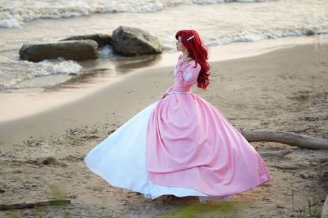 Disney Cosplay Women, Ariel Dress Costume, Mermaid Aesthetics, Princess Poses, Disney Princess Inspired Dresses, Ariel Pink Dress, Cartoons Aesthetic, Ariel Pink, Bug Juice