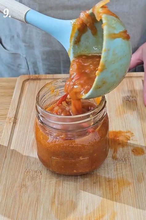 Tomato and Onion Chutney (Granny's Relish) – The Vegan Larder Tomato And Onion Relish, Tomato Chutney Recipe, Onion Chutney, Tomato Relish, Vegetarian Curry, Tomato Chutney, Onion Relish, Chutney Recipe, Cheese Cookies