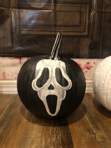 Things To Paint On A Pumpkin Scary, Ghost Face Punkin Painting, Pumpkins Painting Ideas Scary, Scary Painting Pumpkin Ideas, At Home Halloween Crafts, Pumpkin Painting Ideas Horror Movie, Adams Family Pumpkin Painting, Painted Pumpinks Ideas, Halloween Pumpkins Painted Scary