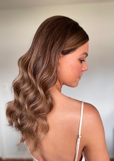 Slick Back With Loose Curls, Sleek Back Loose Hair, Slick Back Waves Hair, Down Slick Hairstyles, Formal Hair Inspiration, Party Waves Hairstyles, Slick Homecoming Hairstyles, Sleek Prom Hair Down, Sleek Part With Curls