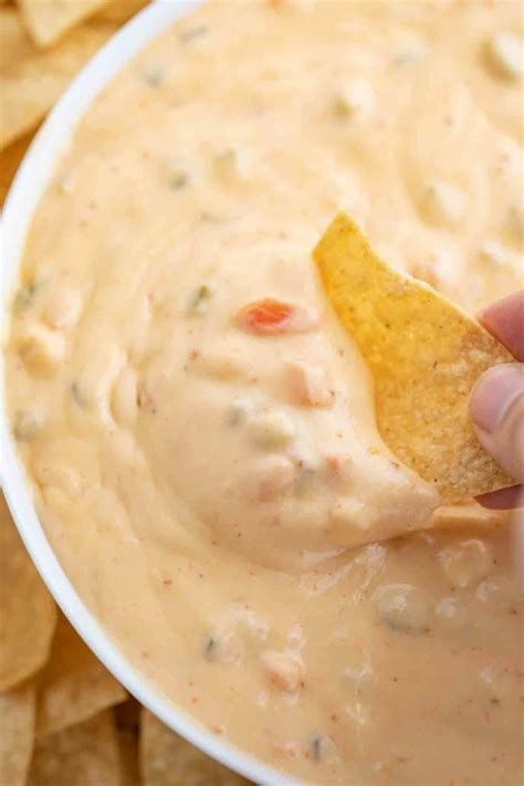 Cheddars Queso Dip Recipe Copycat Cheddars Queso Dip Recipe, Taco Bell Red Sauce, Restaurant Hacks, Mexican Queso, Chipotle Queso, Creamy Chili, Chili Cheese Dip, Queso Dip Recipe, Copycat Food