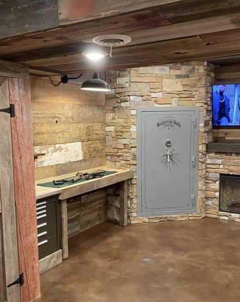 Hunting Room Design, Eco Friendly House Plans, Detailed House, Exclusive House Plan, Gear Room, Man Cave Room, Hunting Room, Barn Style House Plans, Safe Room