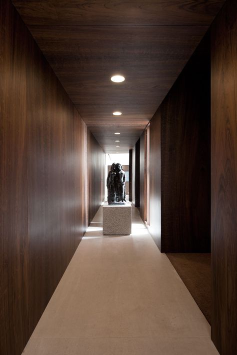 Felipe Hess House Lobby, Design Hall, Hotel Corridor, Corridor Design, Timber Walls, Timber Panelling, Entry Hallway, Wood Ceilings, Entry Foyer