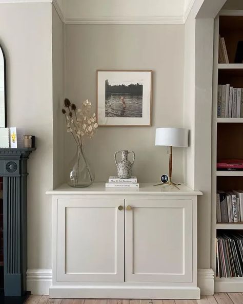 Farrow and Ball Shadow White 282 living room Bookcase In Alcove, Alcove Joinery, Victorian Alcove, Farrow And Ball Bedroom, Farrow And Ball Living Room, Alcove Ideas Living Room, Alcove Ideas, Alcove Shelves, Alcove Cabinets