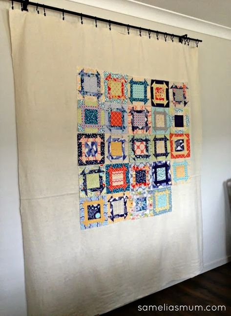 Quilt Design Wall, Sewing Room Inspiration, Quilt Studio, Sewing Room Design, Sewing Room Decor, Hanging Quilts, Sewing Room Organization, Quilting Room, Sewing Space