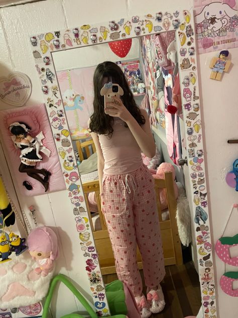 Cutecore Pajamas, Neon Photoshoot, Kawaii Outfit Ideas, At Home Outfits, Collage Phone Case, Shot Hair Styles, Princess Girl, Whimsical Fashion, Foto Ideas Instagram