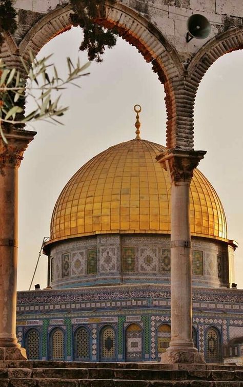 The Dome Of The Rock, Al Quds, Mosque Art, Fairy Wallpaper, Dome Of The Rock, Coran Islam, Mosque Architecture, Religious Architecture, Beautiful Mosques