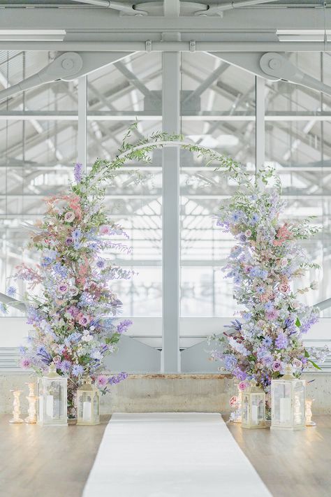 Lilac Wedding Themes, Lilac Wedding Flowers, Lavender Wedding Theme, Ceremony Aisle, Lilac Wedding, Cream Wedding, Theme Color, Lavender Wedding, Ceremony Backdrop