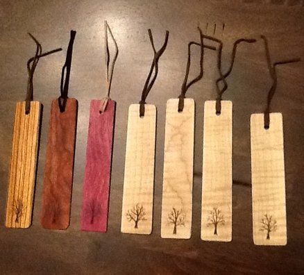 Wood Book Marks, Spoon Crafts, Bookmark Ideas, Woodburning Projects, Bookmark Craft, Wood Burning Crafts, Wood Burning Patterns, Wood Book, Leather Bookmark